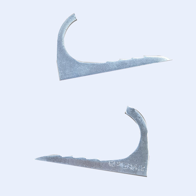 দস্তা ধাতুপট্টাবৃত 3/4 &quot;EMT পেরেক চাবুক 2.0mm বেধ হার্ডন কার্বন ইস্পাত সরবরাহকারী